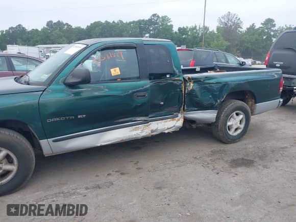 1998 Dodge Dakota SLT с VIN 1B7GL22X5WS718331, выставлен на аукционе IAAI как лот 42581519 с пробегом 207 470 миль миль и . История ставок и продаж доступна на DreamBid. Изображение 6.