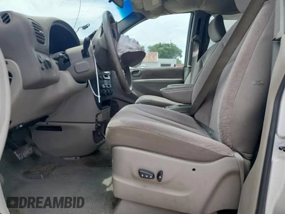 2001 Dodge Caravan EX с VIN 2B8GP74L91R292841, выставлен на аукционе Copart как лот 64610545 с пробегом 91 289 миль миль и Списание • Salvage title. История ставок и продаж доступна на DreamBid. Изображение 7.