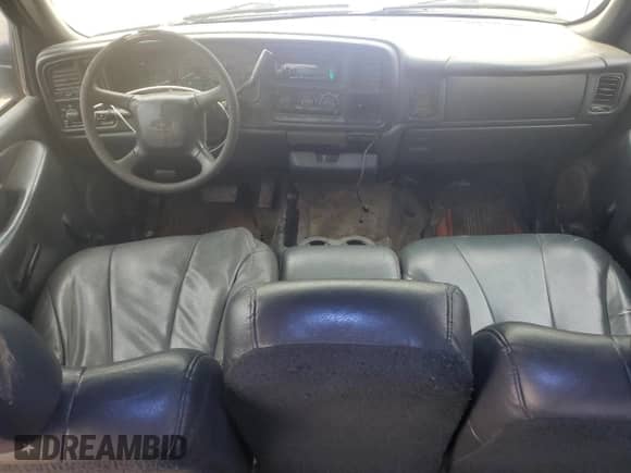 2002 Chevrolet Silverado 2500HD LS с VIN 1GCHK23U62F205135, выставлен на аукционе Copart как лот 71025955 с пробегом 255 159 миль миль и Списание • Salvage title. История ставок и продаж доступна на DreamBid. Изображение 8.