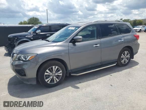 2019 Nissan Pathfinder SL z VIN 5N1DR2MN7KC608944, wystawiony jako Copart lot #67961675 z przebiegiem 70 455 mil mil oraz Czysty tytuł • Clean title. Historia ofert i sprzedaży dostępna na DreamBid. Obrazek 1.