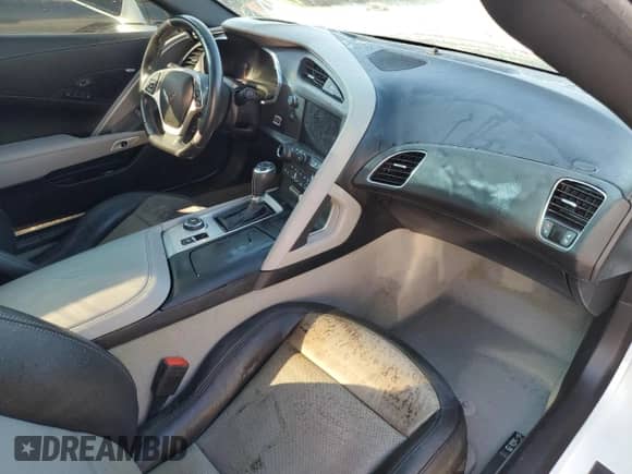 2019 Chevrolet Corvette Grand Sport 2LT с VIN 1G1YY2D76K5121242, выставлен на аукционе Copart как лот 74897434 с пробегом Не указан миль и На запчасти • Non repairable. История ставок и продаж доступна на DreamBid. Изображение 8.