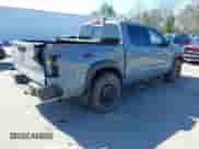 2022 Nissan Frontier SV with VIN 1N6ED1EKXNN659026, listed as a IAAI auction lot 42050476 with 26,183 mi miles and . Bid and sale history available at DreamBid. Image 4.