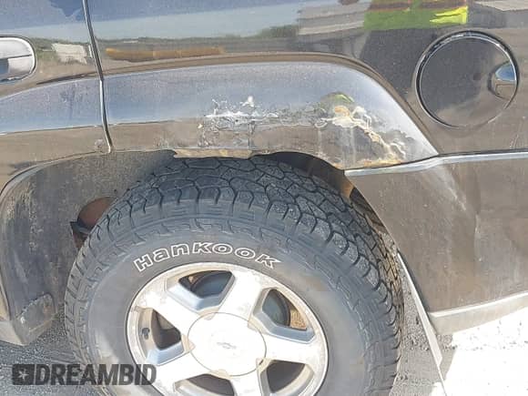 2002 Chevrolet TrailBlazer LS z VIN 1GNDT13S922128652, wystawiony jako IAAI lot #42212905 z przebiegiem 213 734 mil mil oraz . Historia ofert i sprzedaży dostępna na DreamBid. Obrazek 6.