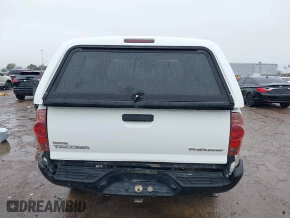 2013 Toyota Tacoma PreRunner z VIN 5TFTX4GN3DX015221, wystawiony jako IAAI lot #41301487 z przebiegiem 96 235 mil mil oraz . Historia ofert i sprzedaży dostępna na DreamBid. Obrazek 16.