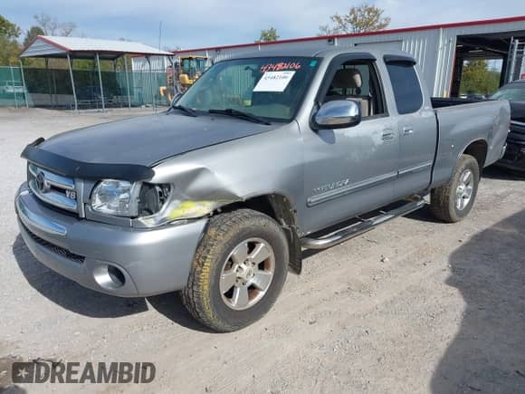 2003 Toyota Tundra SR5 with VIN 5TBBT44143S336626, listed as a IAAI auction lot 43482106 with 216,060 mi miles and . Bid and sale history available at DreamBid. Image 2.
