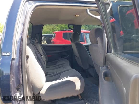 2006 GMC Sierra 1500 SLT with VIN 2GTEK13T461101387, listed as a IAAI auction lot 42113867 with 240,610 mi miles and . Bid and sale history available at DreamBid. Image 8.