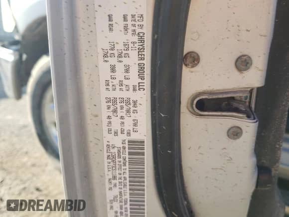 2012 Ram 1500 Tradesman z VIN 1C6RD6FP3CS111886, wystawiony jako Copart lot #43252055 z przebiegiem 140 853 mil mil oraz Szkoda całkowita • Salvage title. Historia ofert i sprzedaży dostępna na DreamBid. Obrazek 13.