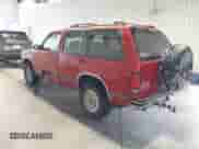 1993 Chevrolet Blazer z VIN 1GNDT13W2P2202181, wystawiony jako IAAI lot #42563244 z przebiegiem 143 439 mil mil oraz . Historia ofert i sprzedaży dostępna na DreamBid. Obrazek 3.