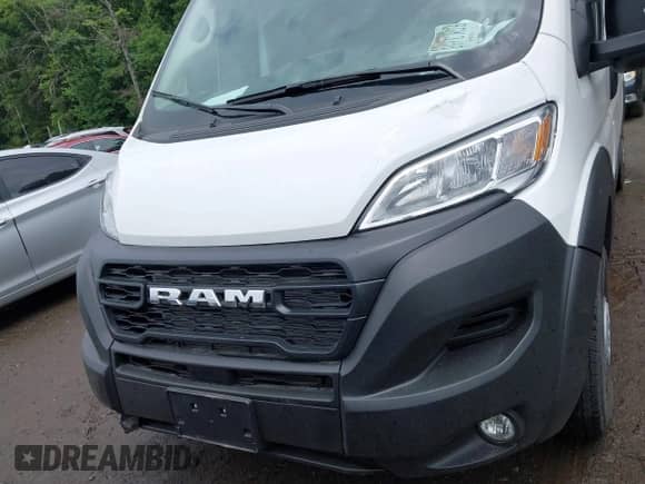 2025 Ram ProMaster Cargo Tradesman с VIN 3C6MRVJG5SE517733, выставлен на аукционе IAAI как лот 42302812 с пробегом 3 824 миль миль и . История ставок и продаж доступна на DreamBid. Изображение 12.