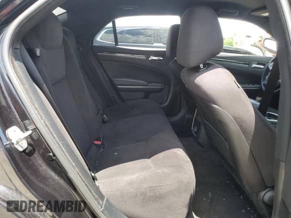 2011 Chrysler 300 с VIN 2C3CA4CG8BH525305, выставлен на аукционе Copart как лот 61430695 с пробегом 100 893 миль миль и Списание • Salvage title. История ставок и продаж доступна на DreamBid. Изображение 10.