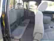 2007 Toyota Tacoma PreRunner z VIN 5TETU62NX7Z388023, wystawiony jako IAAI lot #43306755 z przebiegiem 182 795 mil mil oraz . Historia ofert i sprzedaży dostępna na DreamBid. Obrazek 8.