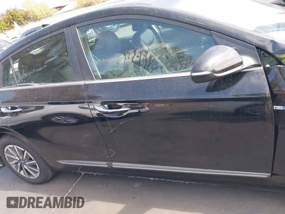 2020 Hyundai Ioniq Limited с VIN KMHC85LJ3LU069636, выставлен на аукционе IAAI как лот 43305934 с пробегом 45 086 миль миль и . История ставок и продаж доступна на DreamBid. Изображение 14.