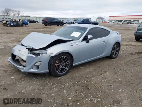 2013 Scion FR-S z VIN JF1ZNAA15D2729908, wystawiony jako IAAI lot #41270951 z przebiegiem 140 688 mil mil oraz . Historia ofert i sprzedaży dostępna na DreamBid. Obrazek 2.