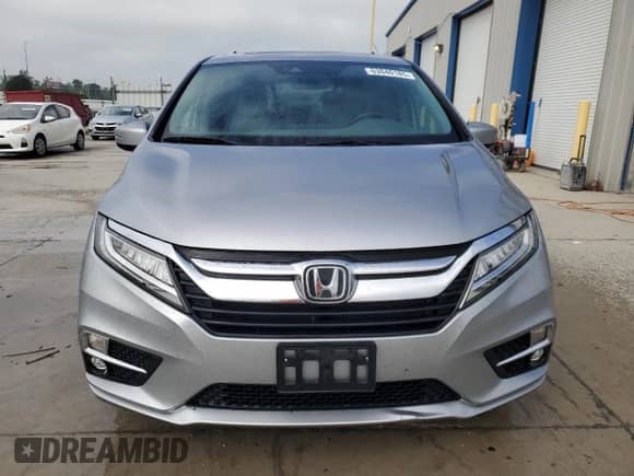 2018 Honda Odyssey Elite with VIN 5FNRL6H95JB097655, listed as a Copart auction lot 63840185 with 158,697 mi miles and Salvage title. Bid and sale history available at DreamBid. Image 5.