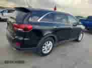 2020 Kia Sorento LX z VIN 5XYPG4A38LG684529, wystawiony jako Copart lot #89498555 z przebiegiem 65 338 mil mil oraz Czysty tytuł • Clean title. Historia ofert i sprzedaży dostępna na DreamBid. Obrazek 3.