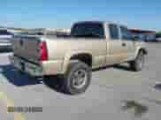 2005 Chevrolet Silverado 2500HD Work Truck with VIN 1GCHC29U65E106152, listed as a IAAI auction lot 41693408 with 261,381 mi miles and . Bid and sale history available at DreamBid. Image 4.