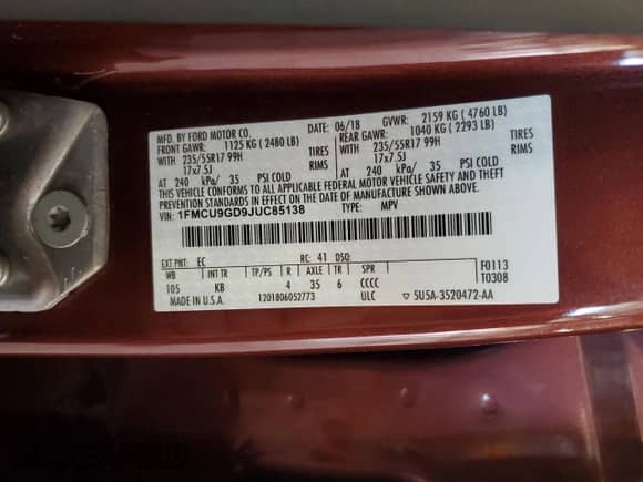 2018 Ford Escape SE z VIN 1FMCU9GD9JUC85138, wystawiony jako Copart lot #90274065 z przebiegiem 107 143 mil mil oraz Czysty tytuł • Clean title. Historia ofert i sprzedaży dostępna na DreamBid. Obrazek 13.