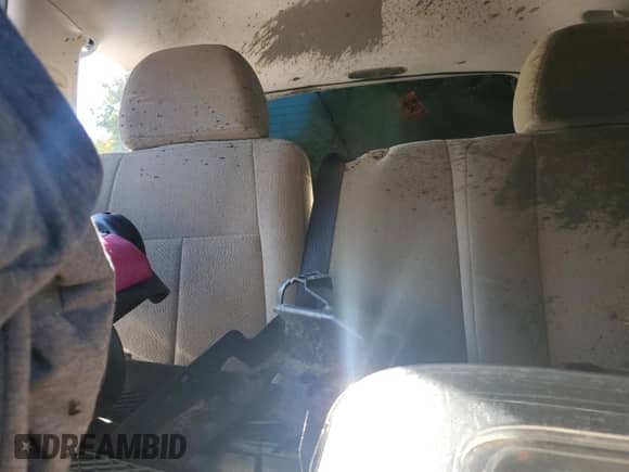 2005 Chevrolet TrailBlazer LS z VIN 1GNDS13S252122991, wystawiony jako Copart lot #89811275 z przebiegiem Nie podano mil oraz Nie do naprawy • Non repairable. Historia ofert i sprzedaży dostępna na DreamBid. Obrazek 10.