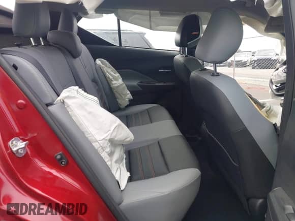 2024 Nissan Kicks SR z VIN 3N1CP5DV3RL523527, wystawiony jako IAAI lot #43208172 z przebiegiem 25 757 mil mil oraz . Historia ofert i sprzedaży dostępna na DreamBid. Obrazek 8.