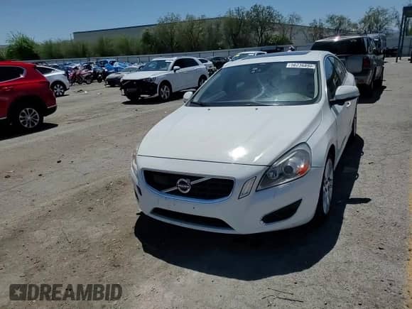 2013 Volvo S60 T6 R-Design Platinum с VIN YV1902FHXD2179720, выставлен на аукционе Copart как лот 56236895 с пробегом 150 128 миль миль и Списание • Salvage title. История ставок и продаж доступна на DreamBid. Изображение 13.