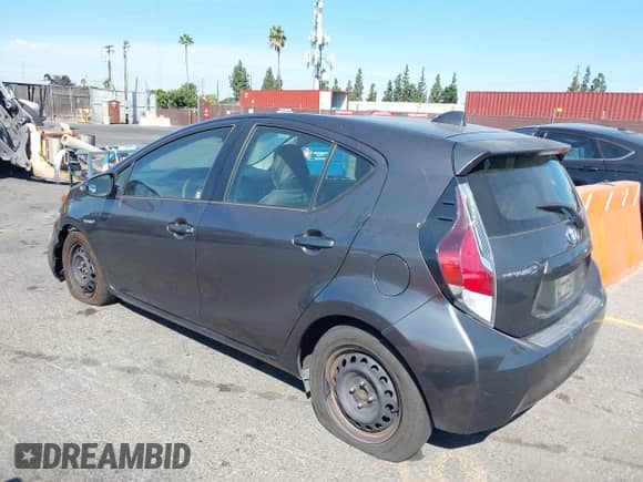 2015 Toyota Prius One z VIN JTDKDTB38F1111002, wystawiony jako IAAI lot #43250745 z przebiegiem 229 161 mil mil oraz . Historia ofert i sprzedaży dostępna na DreamBid. Obrazek 3.