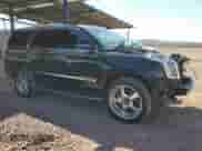 2016 Cadillac Escalade Luxury Collection z VIN 1GYS4BKJ2GR302064, wystawiony jako Copart lot #82099695 z przebiegiem 95 418 mil mil oraz Szkoda całkowita • Salvage title. Historia ofert i sprzedaży dostępna na DreamBid. Obrazek 4.