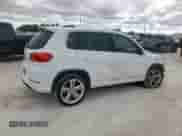 2016 Volkswagen Tiguan S с VIN WVGAV7AX6GW039740, выставлен на аукционе Copart как лот 84026445 с пробегом 61 181 миль миль и Списание • Salvage title. История ставок и продаж доступна на DreamBid. Изображение 3.