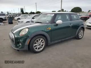2014 MINI Hardtop with VIN WMWXM5C54ET972436, listed as a Copart auction lot 84750525 with 96,516 mi miles and Non repairable. Bid and sale history available at DreamBid. Image 1.