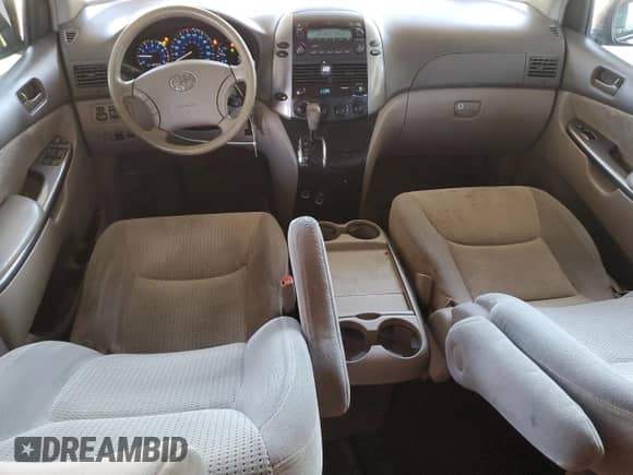 2009 Toyota Sienna CE с VIN 5TDZK23C39S283832, выставлен на аукционе Copart как лот 86717715 с пробегом 137 075 миль миль и Списание • Salvage title. История ставок и продаж доступна на DreamBid. Изображение 8.