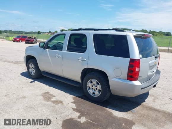 2011 Chevrolet Tahoe LT с VIN 1GNSKBE01BR293470, выставлен на аукционе IAAI как лот 42837607 с пробегом 156 148 миль миль и . История ставок и продаж доступна на DreamBid. Изображение 3.