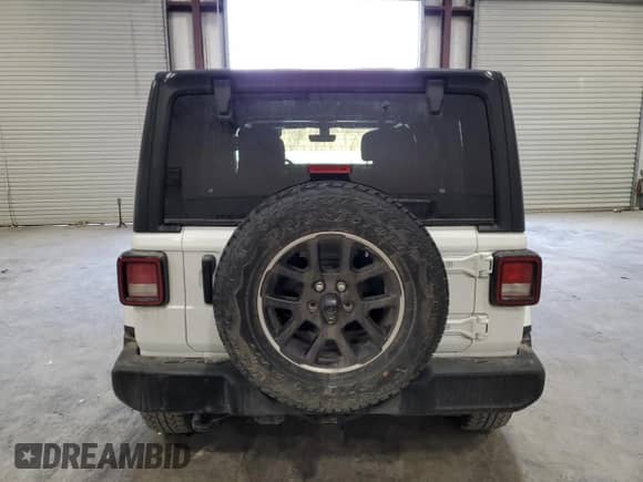 2021 Jeep Wrangler Unlimited 80th Anniversary with VIN 1C4HJXDG1MW639104, listed as a Copart auction lot 42937775 with 30,534 mi miles and Salvage title. Bid and sale history available at DreamBid. Image 6.