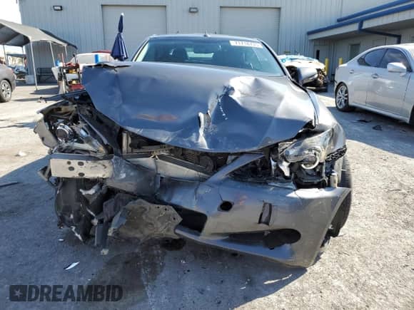 2013 Lexus IS 250 C z VIN JTHFF2C2XD2527991, wystawiony jako Copart lot #71718735 z przebiegiem 111 482 mil mil oraz Szkoda całkowita • Salvage title. Historia ofert i sprzedaży dostępna na DreamBid. Obrazek 5.