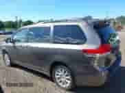 2013 Toyota Sienna XLE с VIN 5TDDK3DC6DS055136, выставлен на аукционе IAAI как лот 40085074 с пробегом 162 022 миль миль и . История ставок и продаж доступна на DreamBid. Изображение 14.