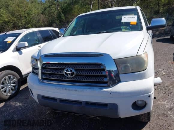 2008 Toyota Tundra Limited с VIN 5TFBV58108X057077, выставлен на аукционе IAAI как лот 41768968 с пробегом 328 249 миль миль и . История ставок и продаж доступна на DreamBid. Изображение 12.
