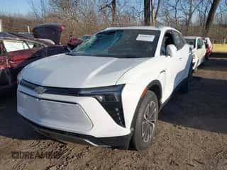 2024 Chevrolet Blazer EV eAWD LT z VIN 3GNKDBRJXRS260469, wystawiony jako IAAI lot #41810207 z przebiegiem 5 356 mil mil oraz . Historia ofert i sprzedaży dostępna na DreamBid. Obrazek 2.