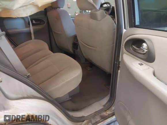 2007 Chevrolet TrailBlazer LT с VIN 1GNDT13S872145515, выставлен на аукционе IAAI как лот 41256773 с пробегом 298 015 миль миль и . История ставок и продаж доступна на DreamBid. Изображение 8.