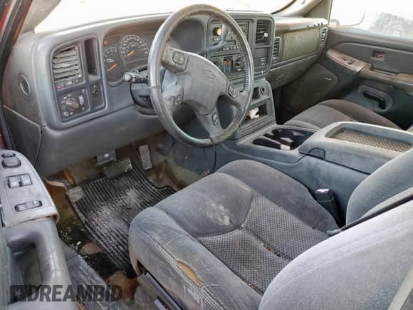 2004 Chevrolet Silverado 1500 LS with VIN 2GCEC19V441186458, listed as a Copart auction lot 90837905 with Not provided miles and Clean title. Bid and sale history available at DreamBid. Image 8.