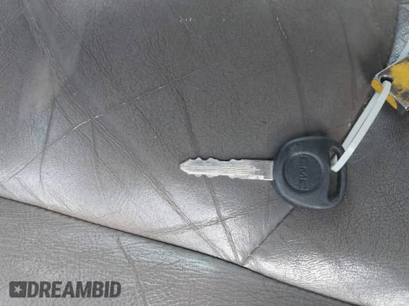 2005 GMC Sierra 1500 SLE with VIN 2GTEK13T051127290, listed as a IAAI auction lot 42260255 with 149,838 mi miles and . Bid and sale history available at DreamBid. Image 11.