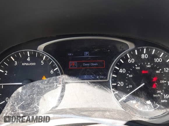 2019 Nissan Pathfinder S z VIN 5N1DR2MN6KC619496, wystawiony jako IAAI lot #42575001 z przebiegiem 117 301 mil mil oraz . Historia ofert i sprzedaży dostępna na DreamBid. Obrazek 7.