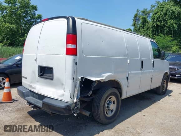 2021 Chevrolet Express Cargo with VIN 1GCWGAFP7M1240646, listed as a IAAI auction lot 42578661 with 134,242 mi miles and . Bid and sale history available at DreamBid. Image 6.