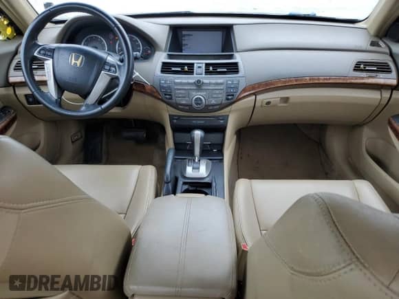 2008 Honda Accord EX-L z VIN 1HGCP26828A134145, wystawiony jako Copart lot #69133055 z przebiegiem 265 407 mil mil oraz Szkoda całkowita • Salvage title. Historia ofert i sprzedaży dostępna na DreamBid. Obrazek 8.