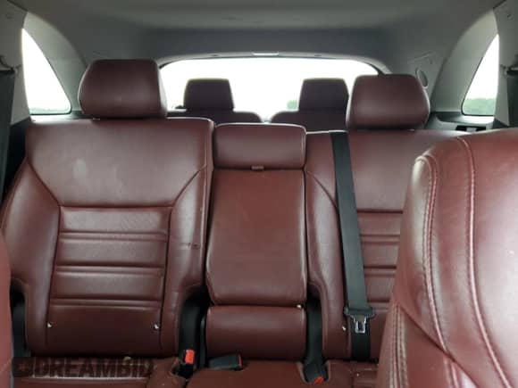 2017 Kia Sorento SXL z VIN 5XYPK4A51HG284156, wystawiony jako Copart lot #56481065 z przebiegiem 133 125 mil mil oraz Szkoda całkowita • Salvage title. Historia ofert i sprzedaży dostępna na DreamBid. Obrazek 10.