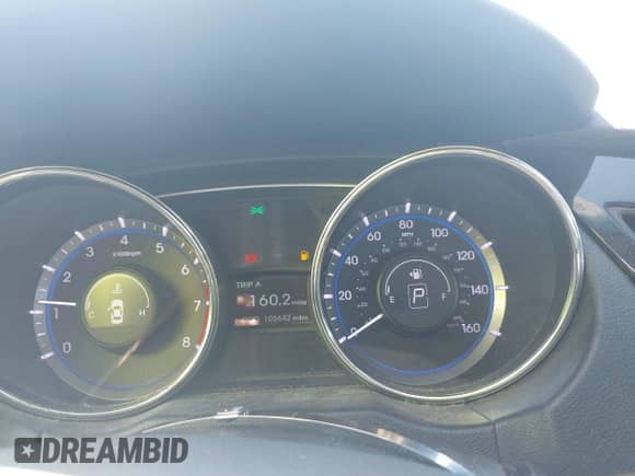 2011 Hyundai Sonata Limited с VIN 5NPEC4ACXBH250123, выставлен на аукционе IAAI как лот 43011335 с пробегом 105 642 миль миль и . История ставок и продаж доступна на DreamBid. Изображение 7.