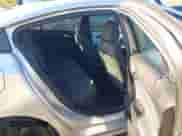 2018 Chevrolet Cruze LT z VIN 1G1BE5SM2J7150622, wystawiony jako IAAI lot #43325104 z przebiegiem 98 869 mil mil oraz . Historia ofert i sprzedaży dostępna na DreamBid. Obrazek 8.