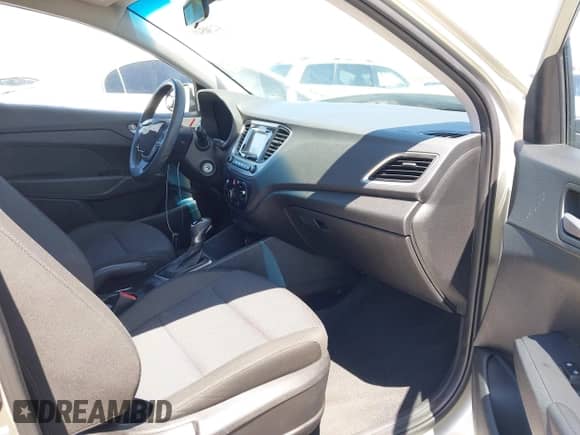 2018 Hyundai Accent SEL с VIN 3KPC24A34JE018565, выставлен на аукционе IAAI как лот 42305491 с пробегом 51 561 миль миль и . История ставок и продаж доступна на DreamBid. Изображение 5.