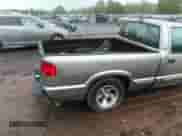 2003 Chevrolet S-10 LS с VIN 1GCCS14X538118247, выставлен на аукционе IAAI как лот 41962808 с пробегом 103 541 миль миль и . История ставок и продаж доступна на DreamBid. Изображение 8.