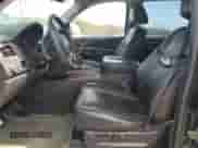 2013 Chevrolet Avalanche LTZ z VIN 3GNMCGE09DG205481, wystawiony jako Copart lot #78986434 z przebiegiem 67 460 mil mil oraz Szkoda całkowita • Salvage title. Historia ofert i sprzedaży dostępna na DreamBid. Obrazek 7.