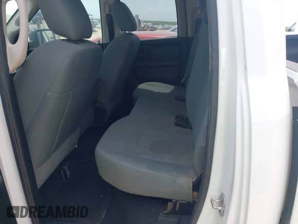 2018 Ram 1500 Tradesman z VIN 1C6RR7FT7JS309341, wystawiony jako IAAI lot #42805407 z przebiegiem 141 005 mil mil oraz . Historia ofert i sprzedaży dostępna na DreamBid. Obrazek 8.