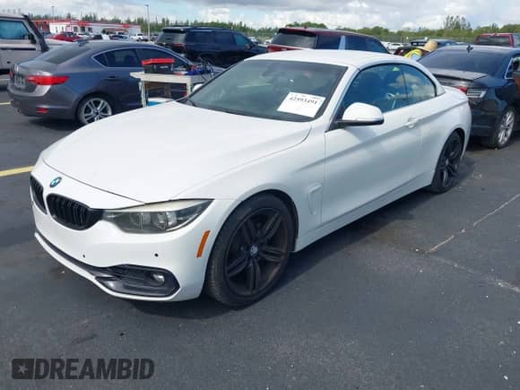 2018 BMW 4 Series 430i with VIN WBA4Z1C51JEA31461, listed as a IAAI auction lot 42593491 with 17,166 mi miles and . Bid and sale history available at DreamBid. Image 18.