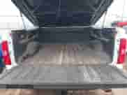 2011 Chevrolet Silverado 2500HD LT z VIN 1GC1CXCG6BF233085, wystawiony jako IAAI lot #43291048 z przebiegiem 161 159 mil mil oraz . Historia ofert i sprzedaży dostępna na DreamBid. Obrazek 17.